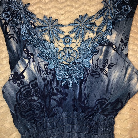 Dress - Picture 3 of 3